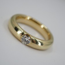 EXCLUSIVE SOLID BRILLIANT RING