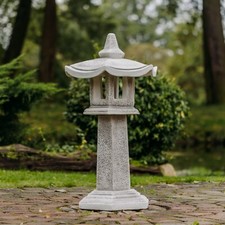 Tachi-Gata Steinlaterne