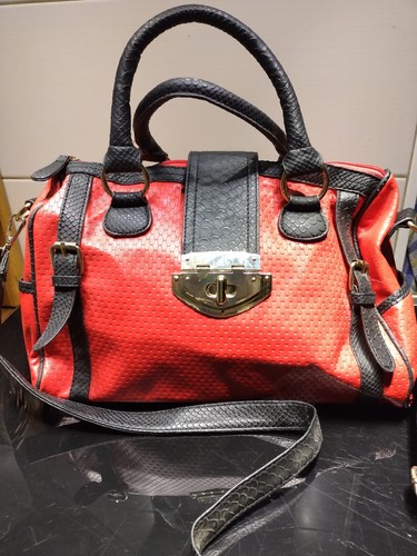 Handtasche*schwarz-rot*vegan*3