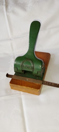 Alter leitz 180 locher - leitz, no