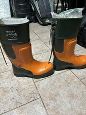 schnittschutzstiefel 43