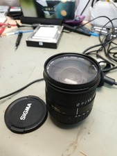 Sigma 28-200mm 1:3.5-5.6 Objektiv D Hyperzoom Macro Aspherical IF (Nikon AF)