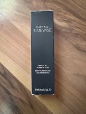 MARY KAY TIMEWISE Mattierende 3D Grundierung / Neu