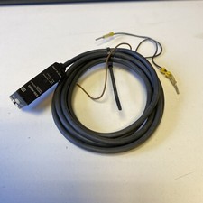 Omron E3S-A Kubisch Optischer Sensor, Diffus, Bereich 100 mm, PNP Ausgang, Ansch