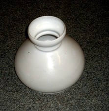 alter Lampenschirm für Petroleumlampe, ca 24,5 cm am Rand gemessen