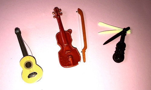 Drei kleine musikinstrumente - kleine,