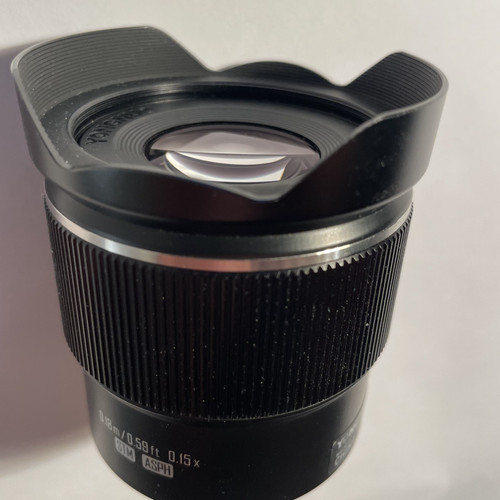 Yongnuo 17mm 7 autofokus - 17mm, f/1,7