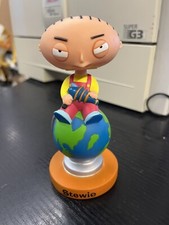 The Family Guy Figur Stewie Wackelkopffigur 14 cm hoch