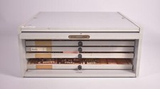 Zahnschrank mit garnituren - zahnschrank,