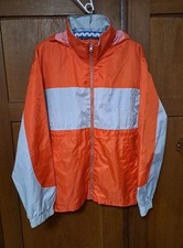 Leichte Regenjacke in orange