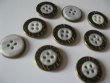 15 Knöpfe Weiß Grau