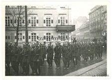 Orig. Foto Polizei mit Tschako