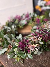 Kranz mit Disteln & Blumen –