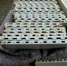 Lochwand 4x Lager Rostansätze