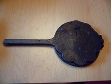 Gußeisen Waffeleisen klein Herzform alt