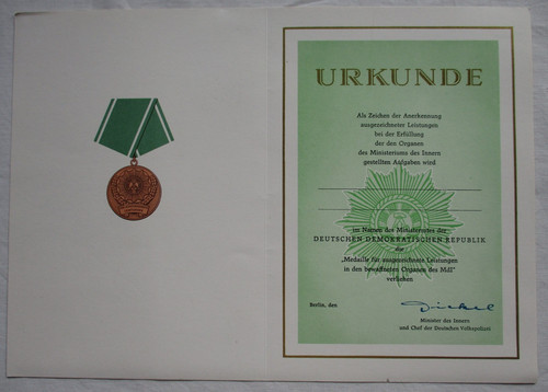 Ddr urkunde zur medaille - ddr,