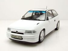 Opel Astra GSi 1991 weiß Modellauto 1:18 Norev