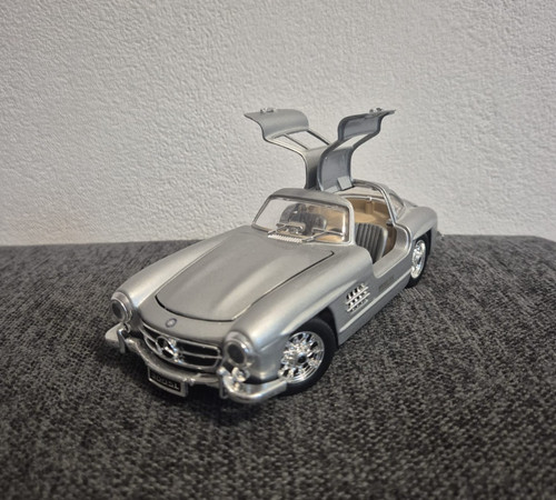 Bburago mercedes benz - bburago, 300