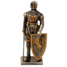 Zinnritter mit Einhornschild