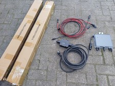 Deye SUN60G3-EU-230 600W Micro-Wechselrichter Balkonkraftwerkm  Mit Halterung 