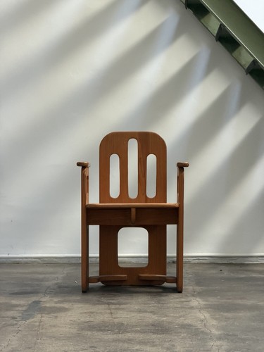 Brutalist chair solid wood - brutalist,
