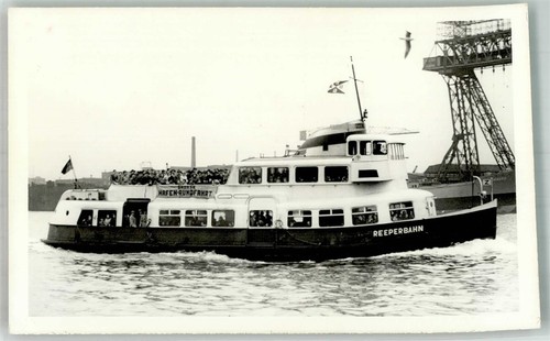 10752074 2000 hamburg hafen - -,