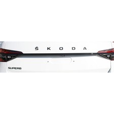 Original Skoda Superb (3V) Combi Facelift Zierleisten Black Edition Heckklappe