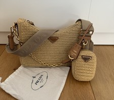 Prada Re-Edition 2005 Raffia