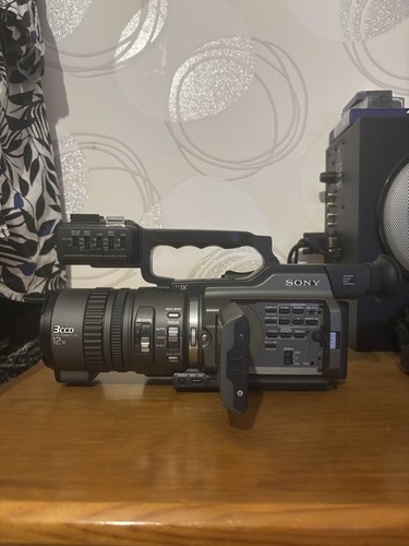 Sony dsr pd150p - sony,
