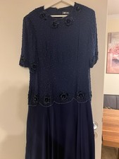 dunkelblaues, perlenbesetztes Abendkleid NIENTE-Kleid 100% Seide Gr 42