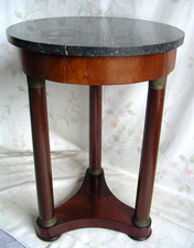 Frankreich Empire kleiner Beistelltisch Tisch Holz Messing Marmor antik um 1815