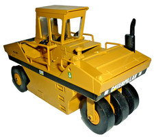 Conrad Metallmodell 2741 Walze Caterpillar Cat PS 500 1:50 Walzenverdichter