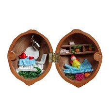 Walnussschalen-Puppenhaus, -Hausbibliothek, Handgefertigtes Walnussschalen-1713