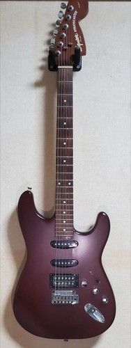 Squier fender fat - by,