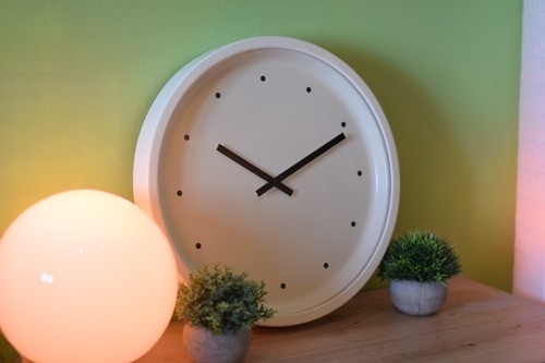 Minimalistische ikea wanduhr - minimalistische,