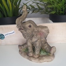 Dekofigur sitzende Elefanten
