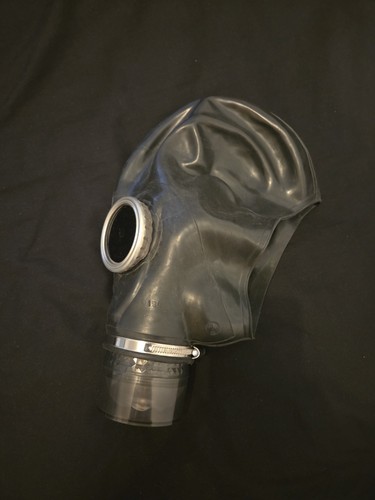 Gasmaske mit mastubator - gasmaske,
