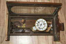 alte Wanduhr um 1900