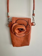 Handytasche/ Täschchen zum umhängen echt Leder orange, mit langem Trageriemen