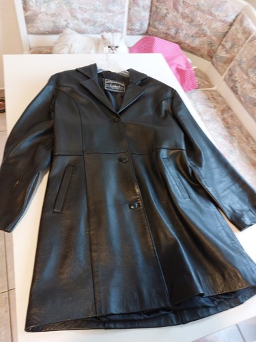 Schwarzer lange lederjacke - schwarzer,