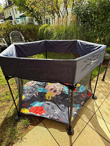 Baby laufstall eckig - ,