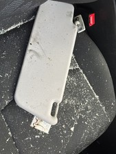 RECHTER SONNENSCHUTZ / 2563791