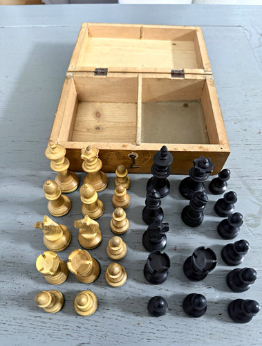 Alte schachfiguren set aus - alte,