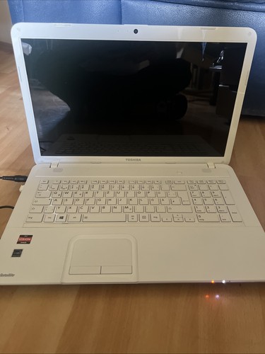 Toshiba satellite c875d amd - toshiba,