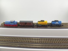 25) Minitrix /Trix Rangierzug mit Werkslok Henschel 2066 + 2 Kesselwagen + Güter