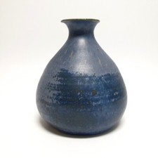 Studio Keramik Vase, signiert.