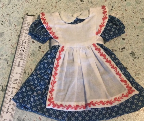 Boneka kleid mit - boneka,