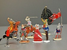 8 Flachfiguren bemalt 4cm Zinn