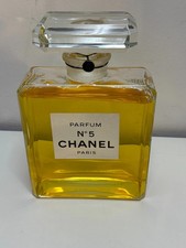 Chanel No. 5 Store Display