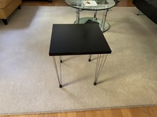 Pin Age Danish Table schwarze Platte to Fritz Hansen ca. 1980's